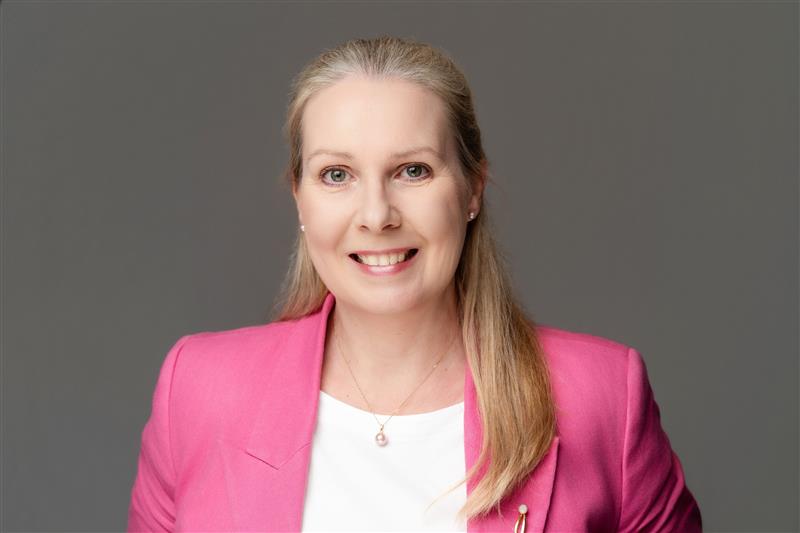 Louise Mahrra